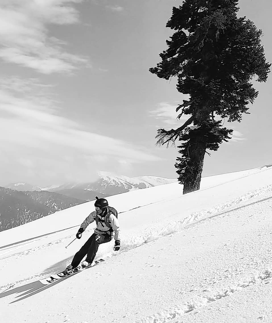 Learn skiing in Gulmarg India