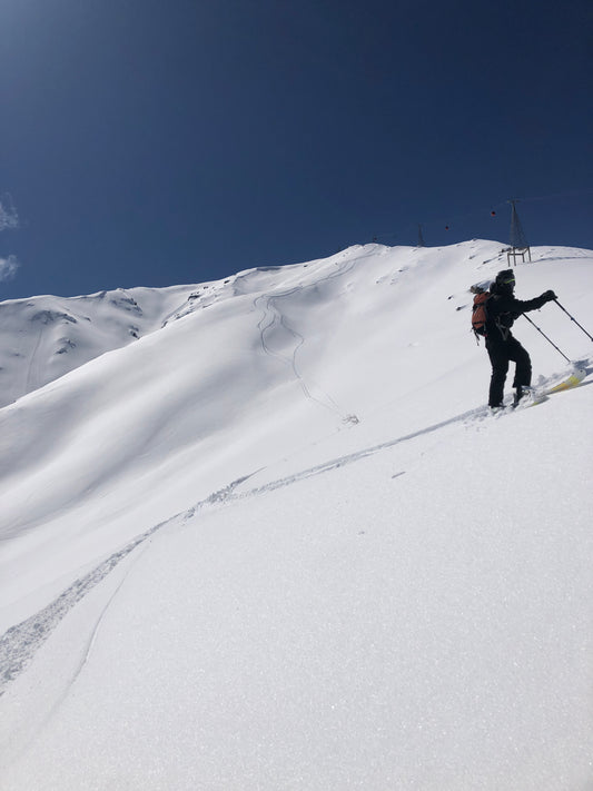 Intermediate skiing in Gulmarg