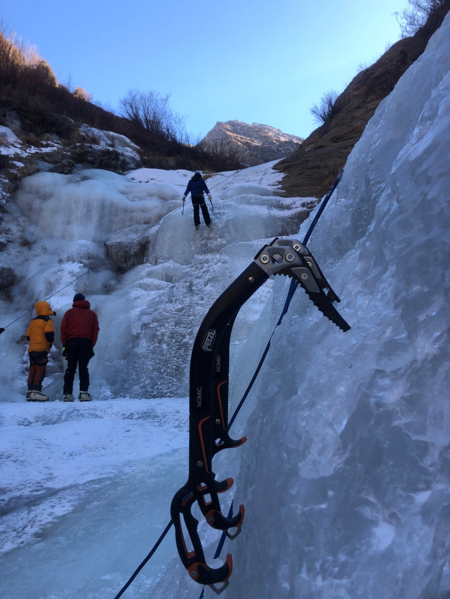 Climber training for strength and endurance before an ice climbing course