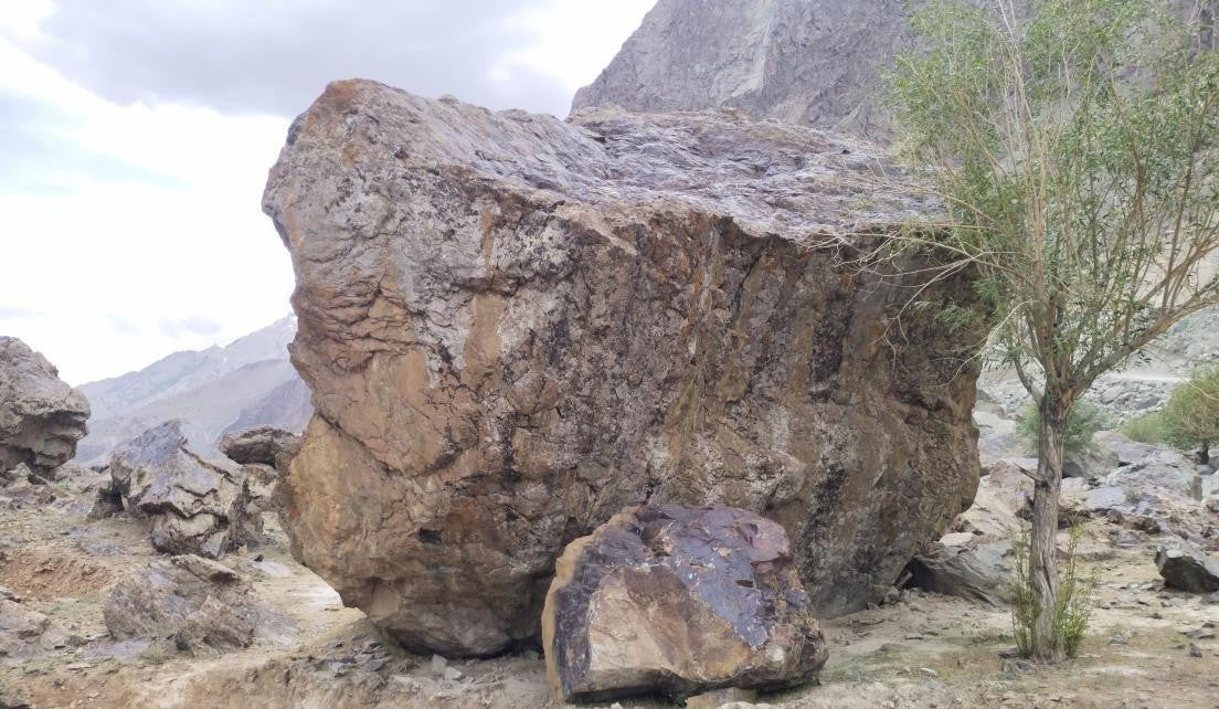 undefined Boulder  in Suru Valley — photograph from the original guidebook