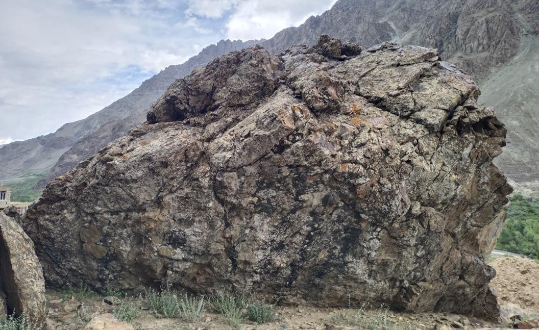 undefined Boulder  in Suru Valley — photograph from the original guidebook