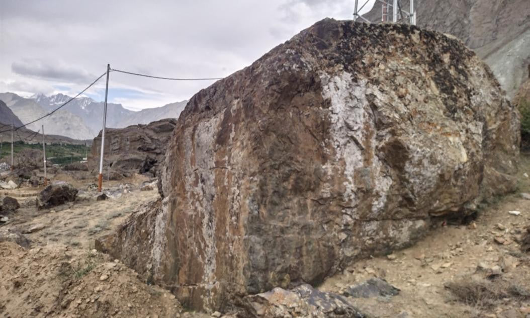 undefined Boulder  in Suru Valley — photograph from the original guidebook