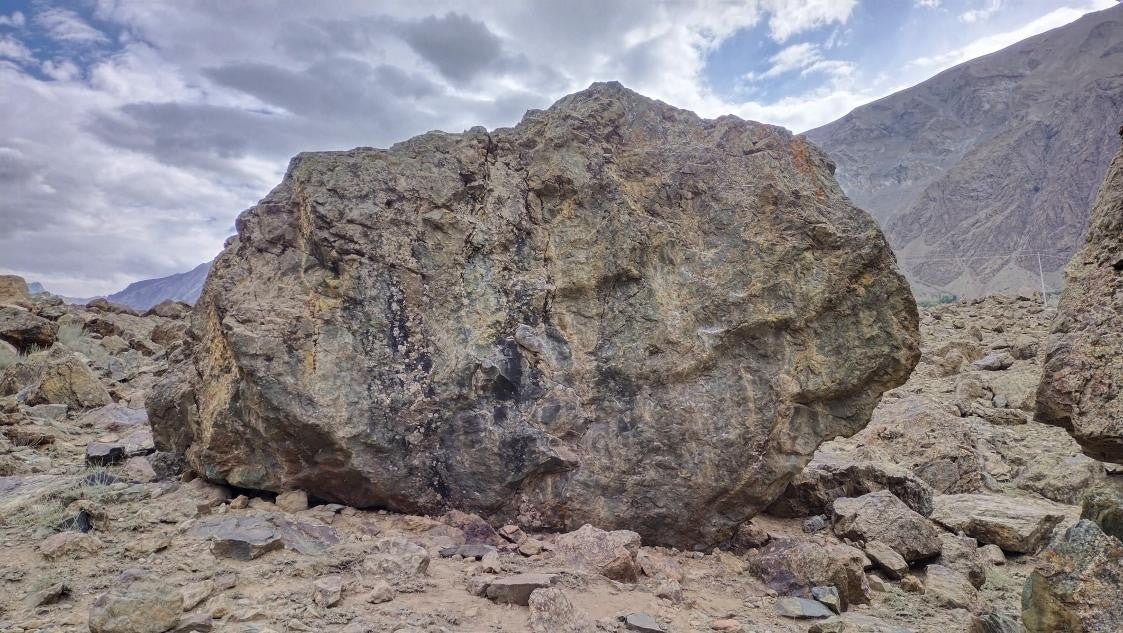 undefined Boulder  in Suru Valley — photograph from the original guidebook