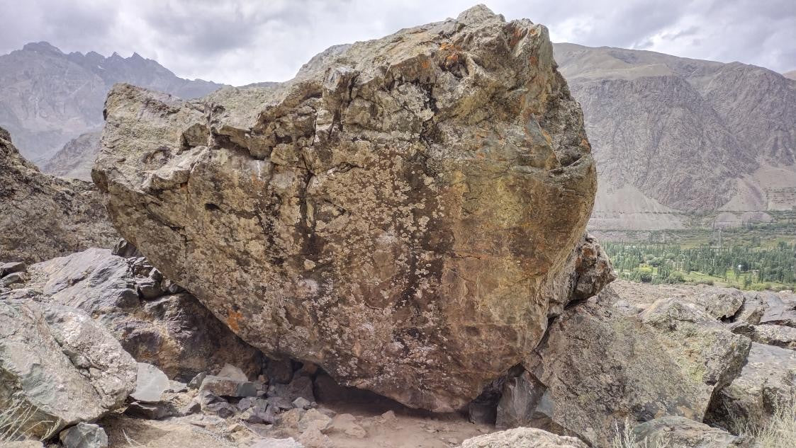 undefined Boulder  in Suru Valley — photograph from the original guidebook