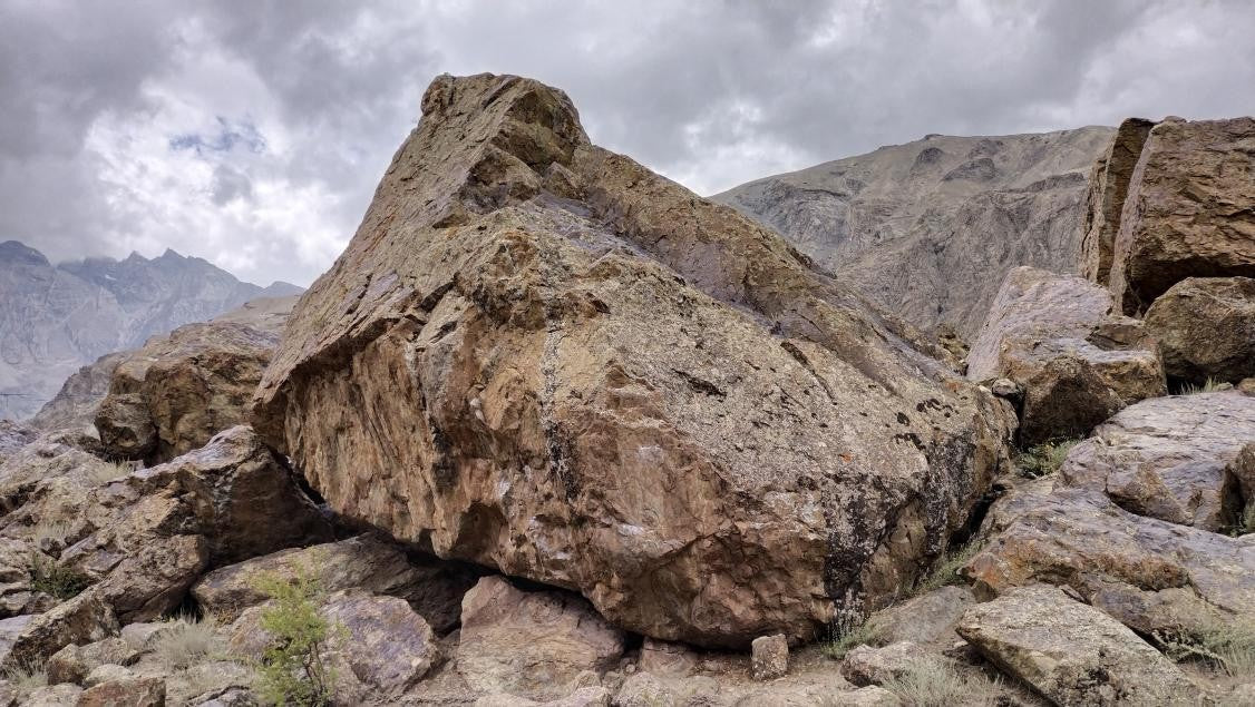 undefined Boulder  in Suru Valley — photograph from the original guidebook