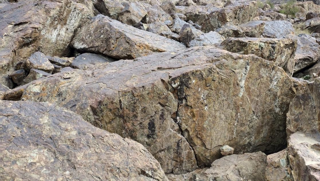 undefined Boulder  in Suru Valley — photograph from the original guidebook