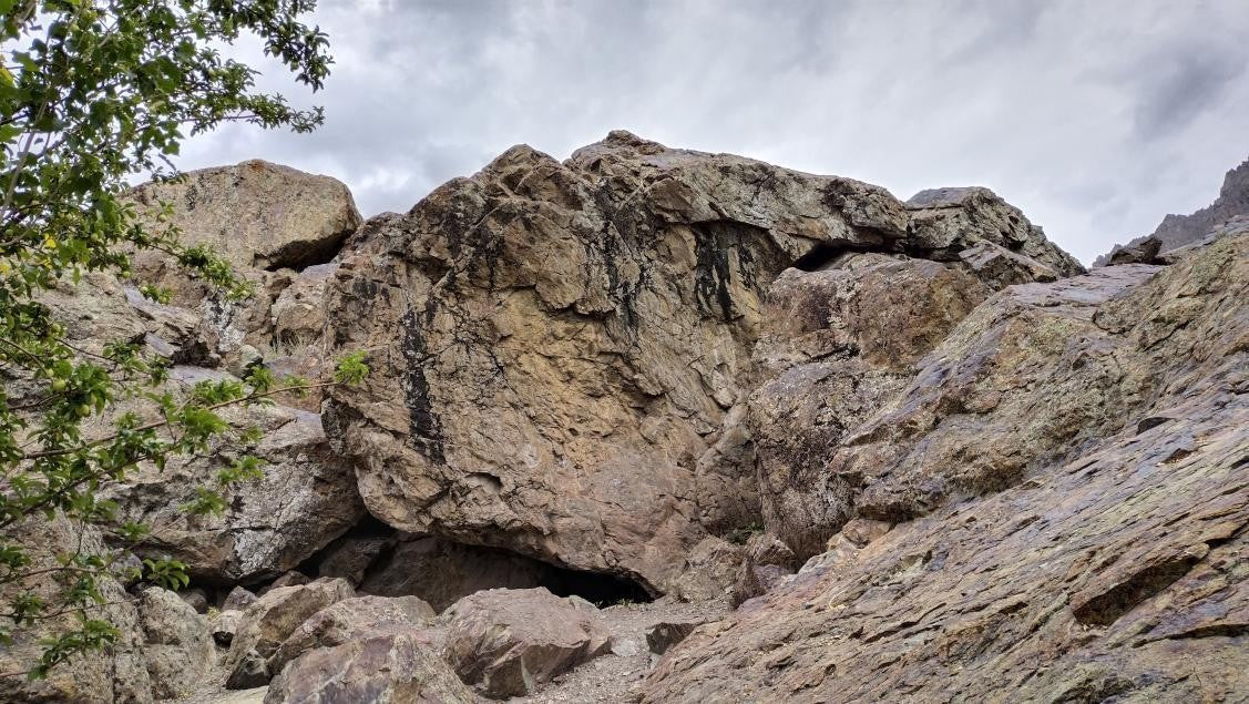 undefined Boulder  in Suru Valley — photograph from the original guidebook