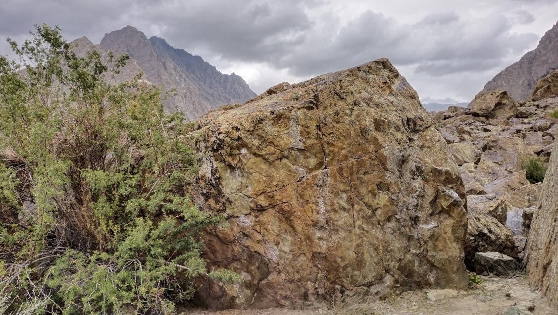 undefined Boulder  in Suru Valley — photograph from the original guidebook