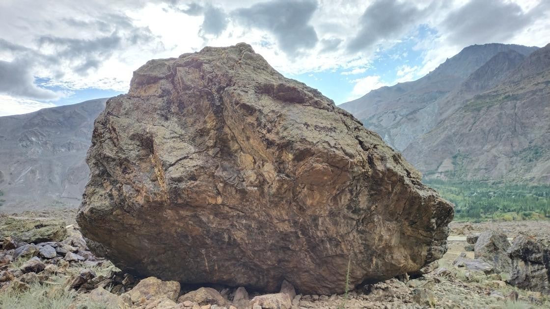 undefined Boulder  in Suru Valley — photograph from the original guidebook