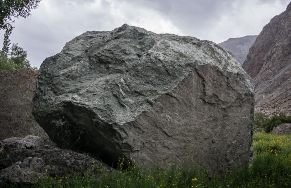 undefined Boulder  in Suru Valley — photograph from the original guidebook
