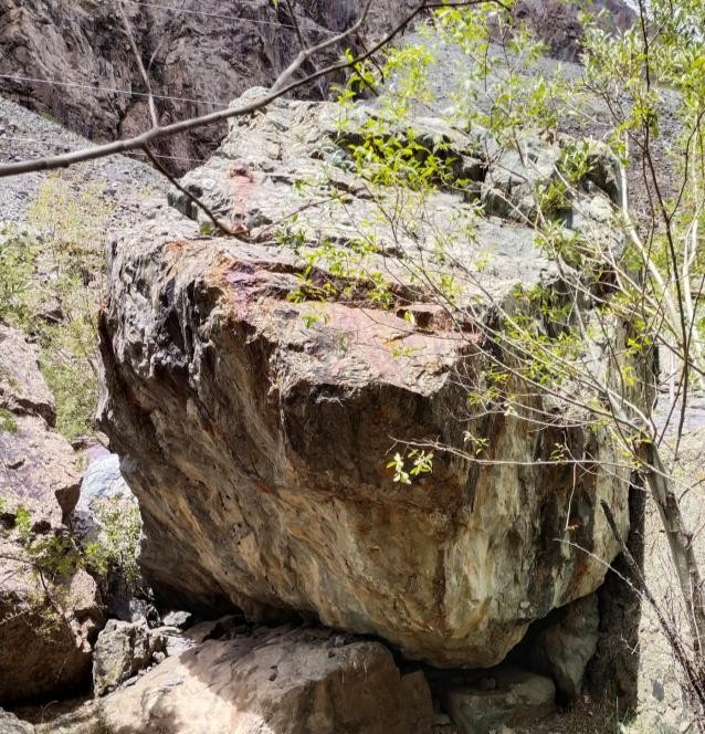 Shambala bouldering sector in Suru Valley — photograph from the original guidebook